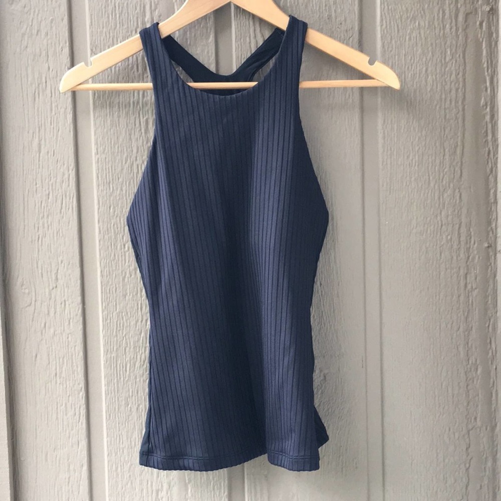 Athleta Work out tank top black Ribbed lined cross back M